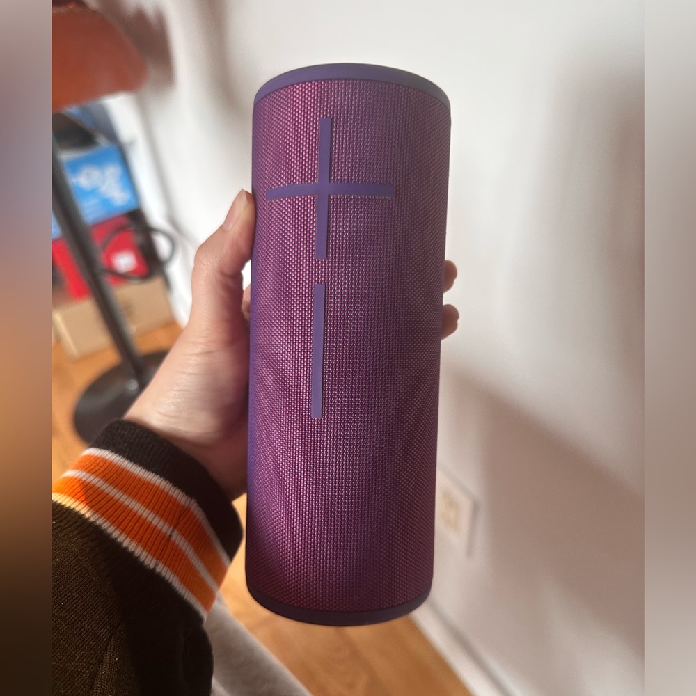 UE BOOM 3 Bluetooth Speaker